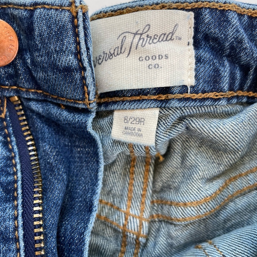 Universal Thread - Jean short - Picture 2 of 4